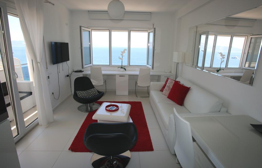 White Luxury Saranda