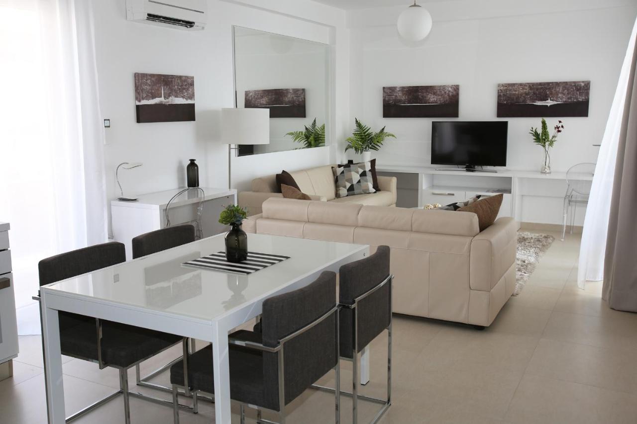 White Luxury Appartement *